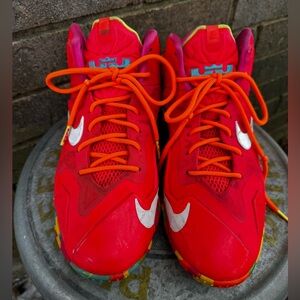 Nike Youth - Basketball Shoes